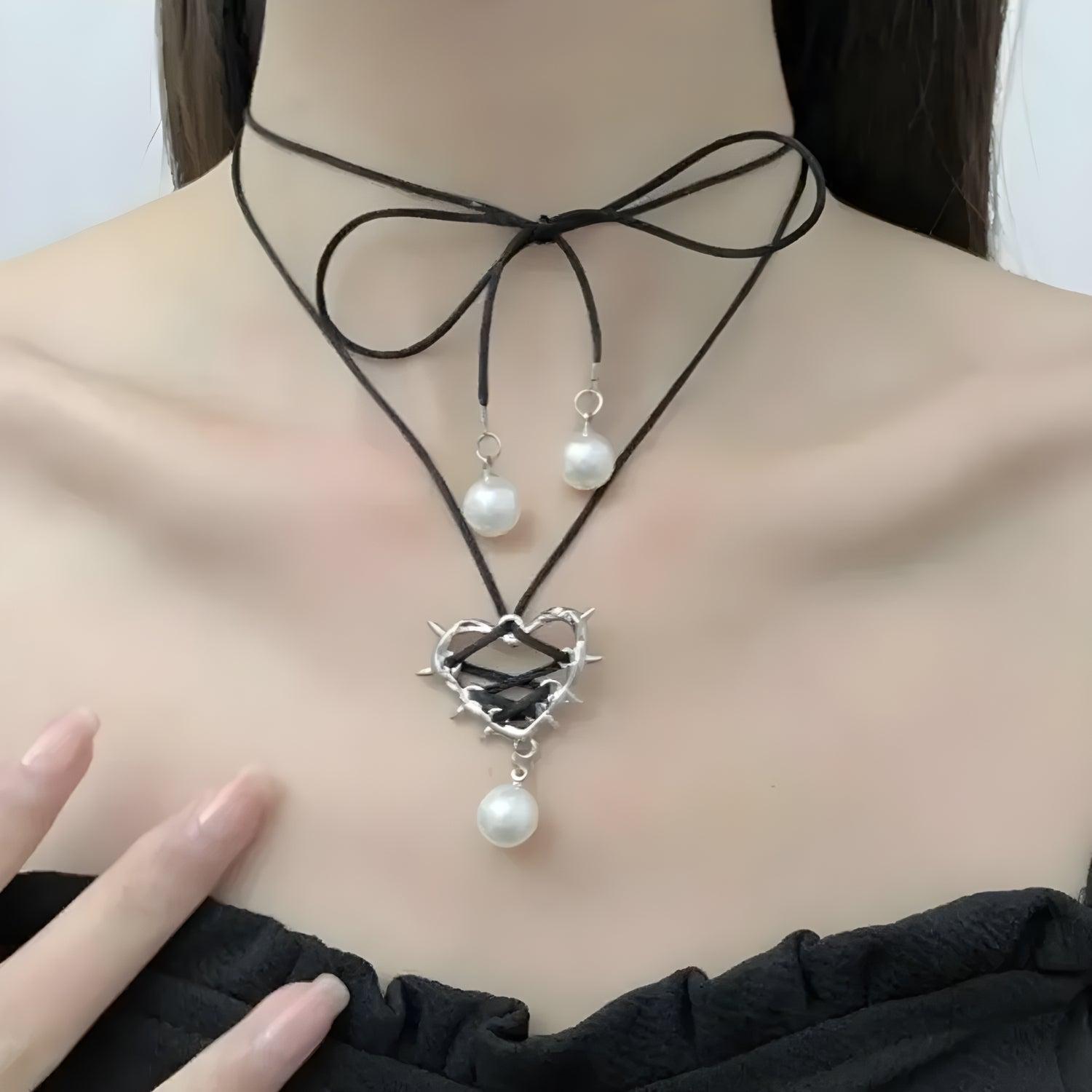 Y2K Coquette Barbed Heart Bow Tie Necklace - Retro 90s Grunge Style Accessory