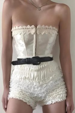 Y2K Coquette Lace Ruched Ruffled Shorts - Retro 90s Grunge Style
