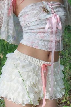 Y2K Coquette Lace Ruffled Shorts - Retro 90s Summer Fashion