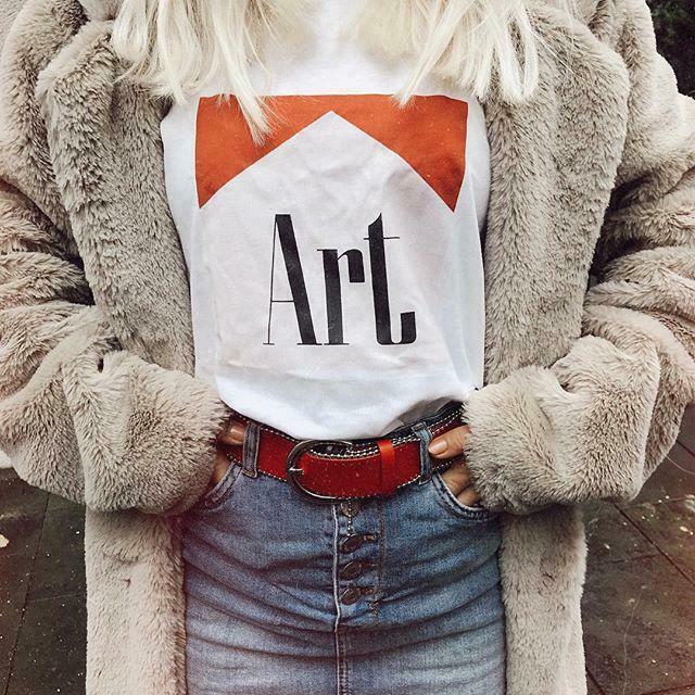 Aesthetic Vintage Art T-Shirt: Y2K Fashion, Coquette & Grunge Style, Cute