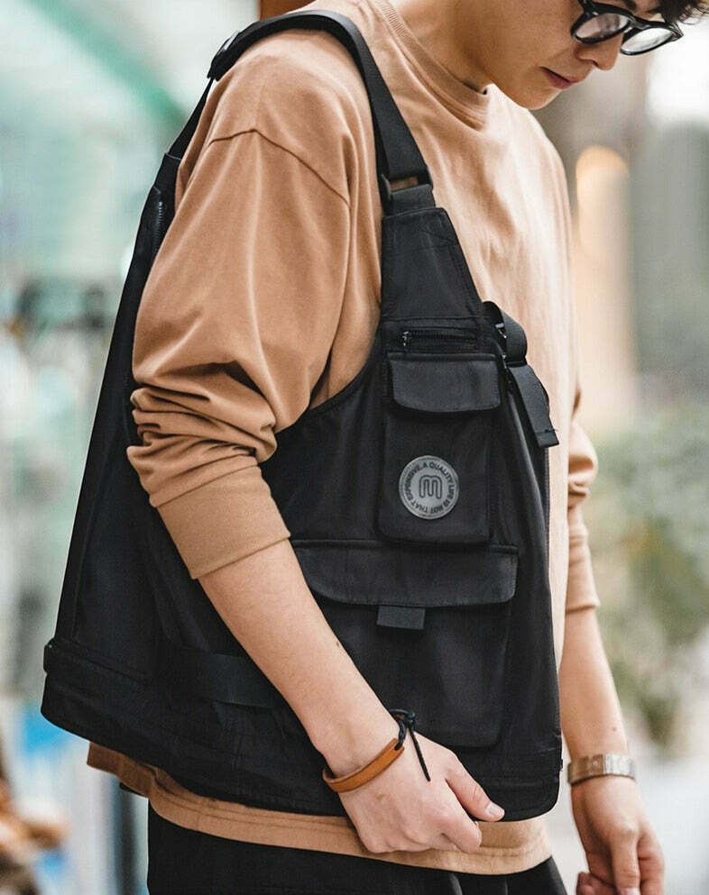 ant Convertible Utility Vest/Bag - Y2K Fashion, Coquette & Grunge Aesthetic