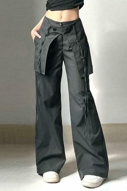 Coquette Aesthetic Cargo Skirt for Women: Y2K Style with a Grunge Twist