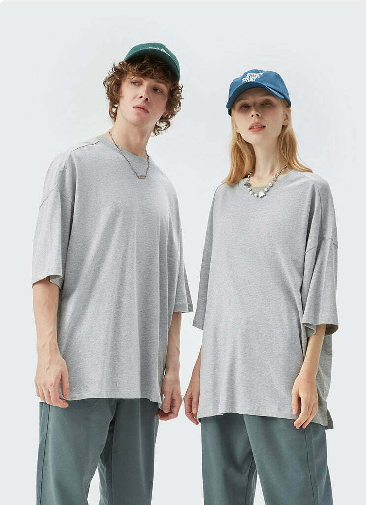 Coquette Aesthetic Oversized Tee: Y2K Fashion with Grunge & Pastel Goth Vibes