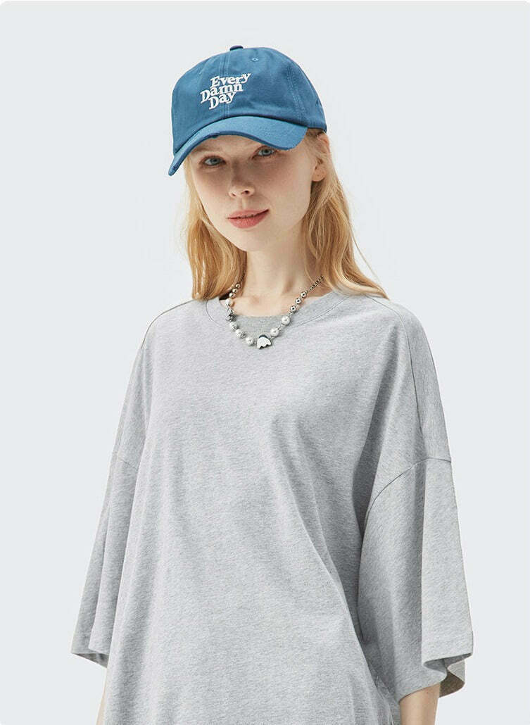 Coquette Aesthetic Oversized Tee: Y2K Fashion with Grunge & Pastel Goth Vibes