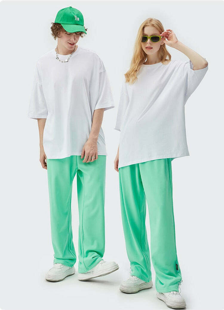 Coquette Aesthetic Oversized Tee: Y2K Fashion with Grunge & Pastel Goth Vibes