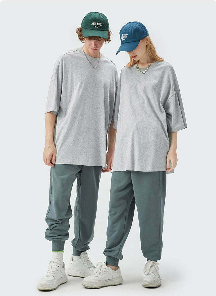 Coquette Aesthetic Oversized Tee: Y2K Fashion with Grunge & Pastel Goth Vibes