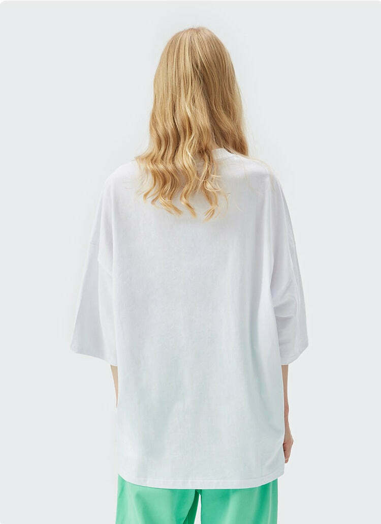 Coquette Aesthetic Oversized Tee: Y2K Fashion with Grunge & Pastel Goth Vibes