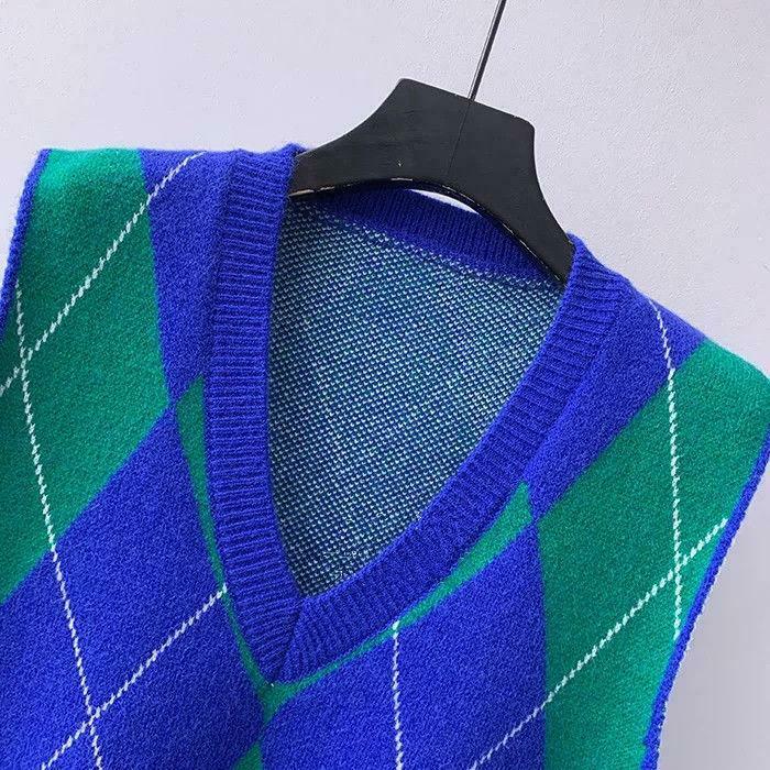 Coquette Aesthetic Runaway Oversized Sweater Vest in Y2K Fashion Style