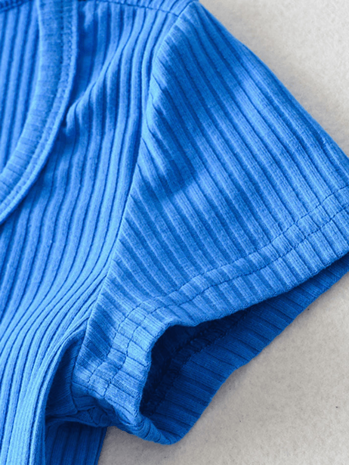 Coquette Aesthetic Solid Color Knit Top with Curved Hem