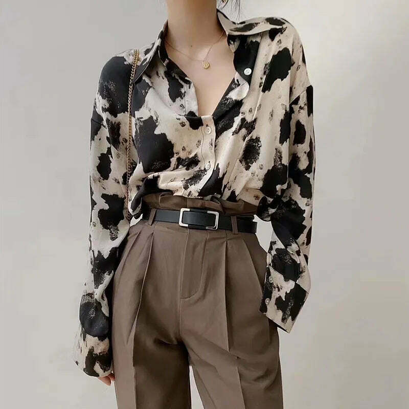Countryside Charm Shirt - Vintage-inspired Y2K fashion with a touch of coquette and grunge aesthetic