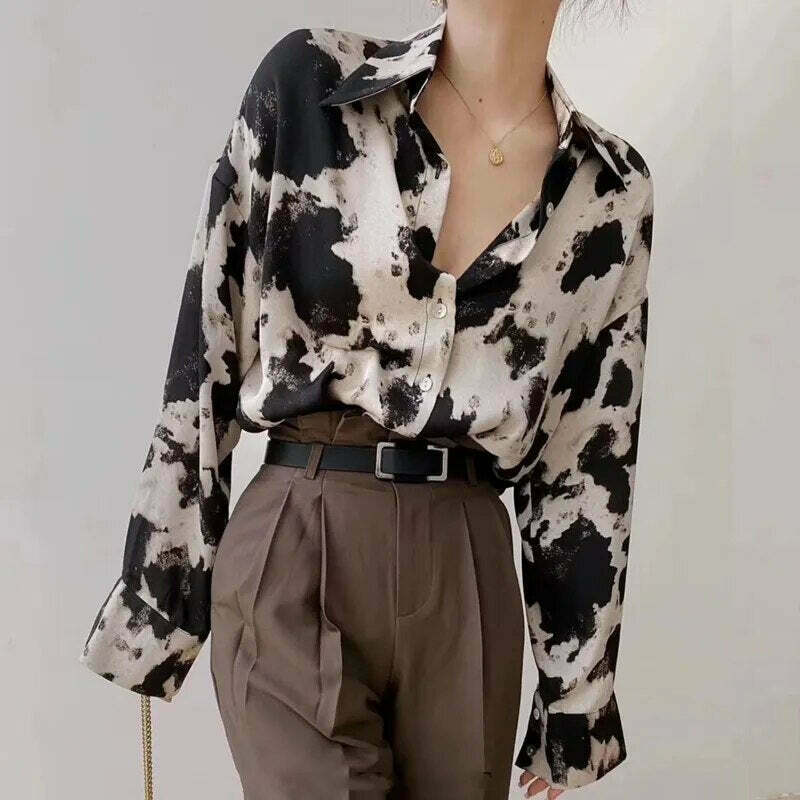 Countryside Charm Shirt - Vintage-inspired Y2K fashion with a touch of coquette and grunge aesthetic
