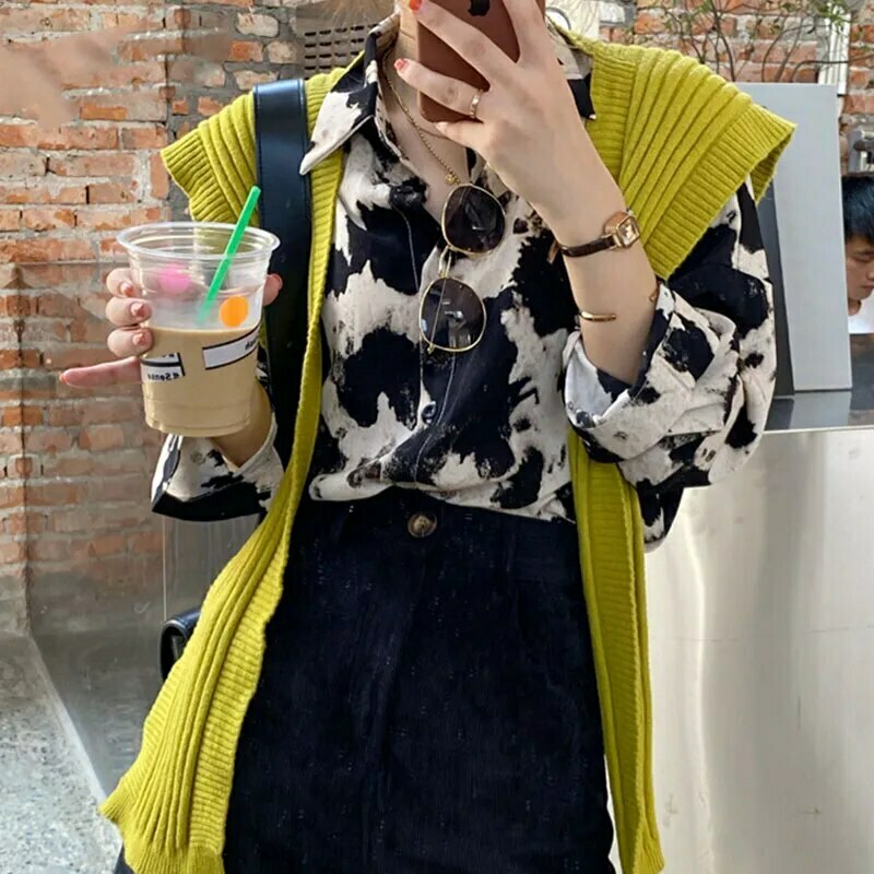 Countryside Charm Shirt - Vintage-inspired Y2K fashion with a touch of coquette and grunge aesthetic