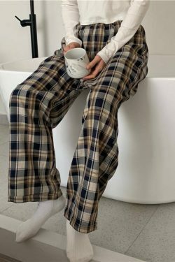 Cozy Up Plaid Cargo Skirt - Y2K Aesthetic Fashion for Women