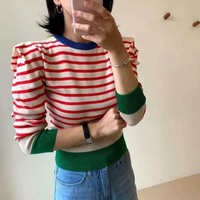 French Aesthetic Sweater: Coquette Style - Y2K Fashion with Grunge & Pastel Goth