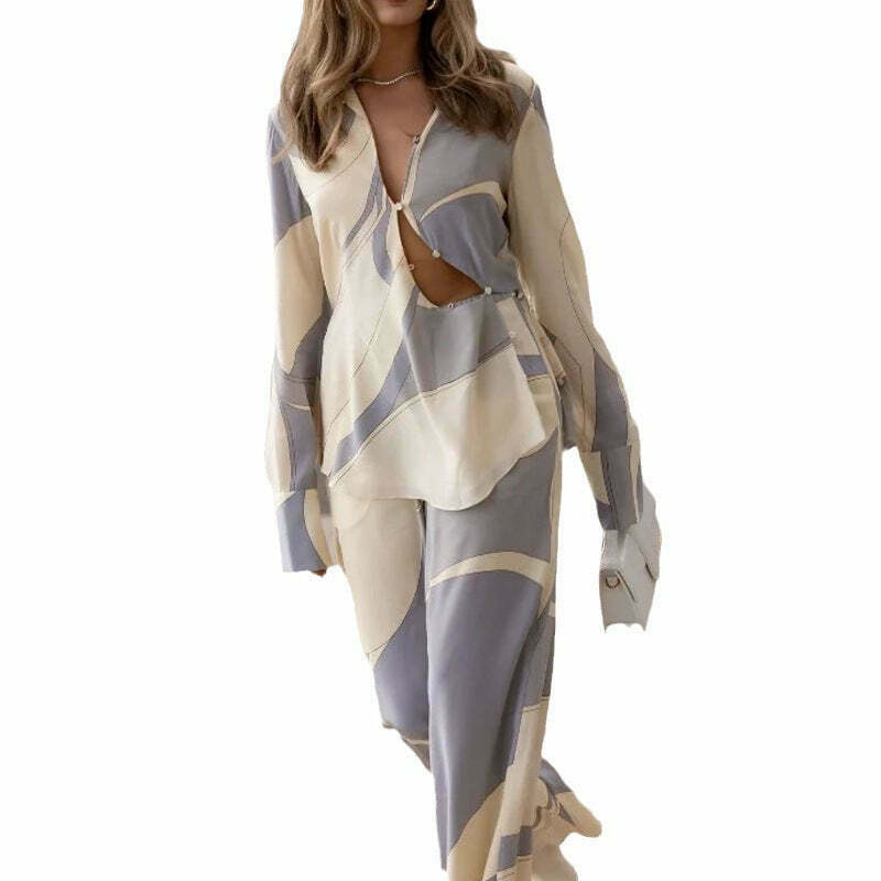 French V-neck Ripped Long Suit for Women: Y2K Fashion Statement with Coquette Aesthetic