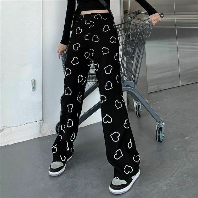 Heart Print Black Grunge Aesthetic Cargo Skirt for Women - Y2K Fashion Outfit