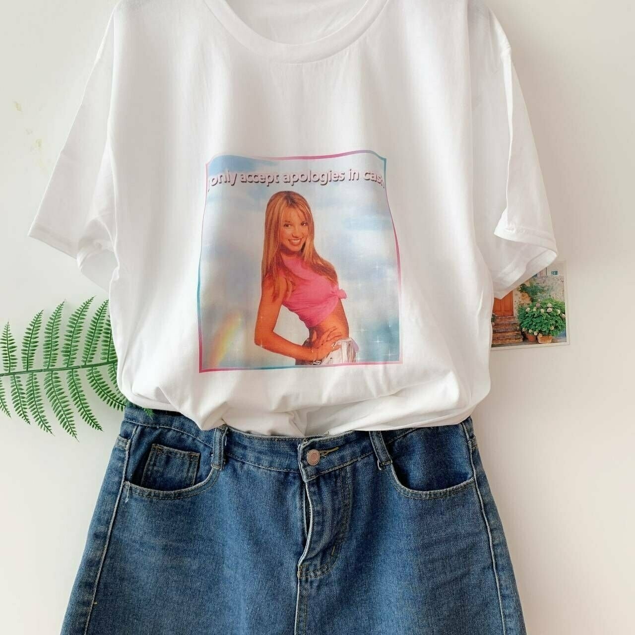 I Only Accept Apologies In Cash Y2K Aesthetic T-Shirt - Women's Fashion Statement