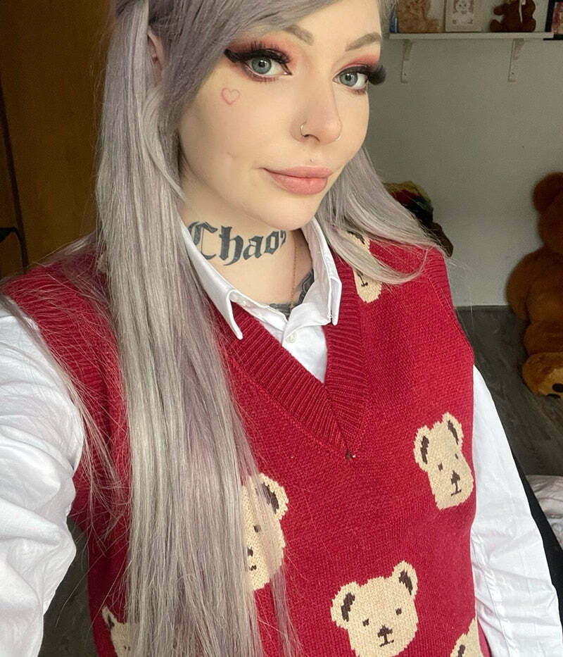 Kare Bear Printed Vest - Y2K Fashion Coquette Aesthetic Grunge Style Cute Tops Pastel Goth