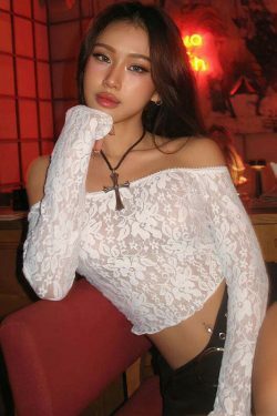 Off-Shoulder Long-Sleeve Top: Y2K Fashion with Coquette & Grunge Aesthetics