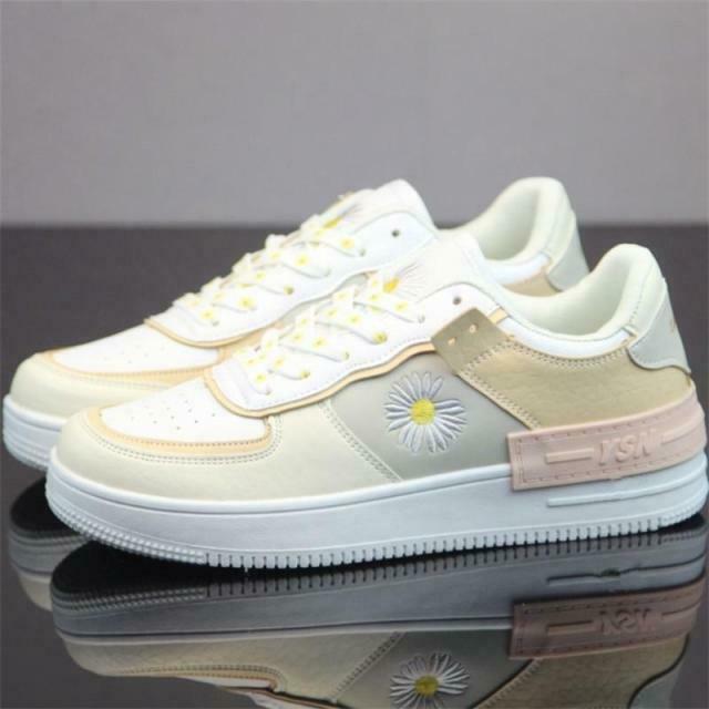 Pastel Coloured Daisy Sneakers - Y2K Fashion for Women with Coquette and Grunge Aesthetic Vibes