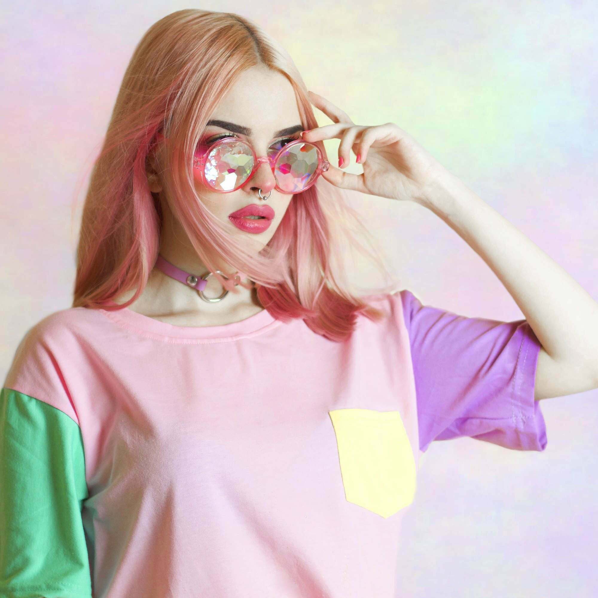 Pastel Patches T-Shirt: Y2K Fashion with Coquette & Grunge Aesthetics, Cute Tops & Cargo Skirt Vibes