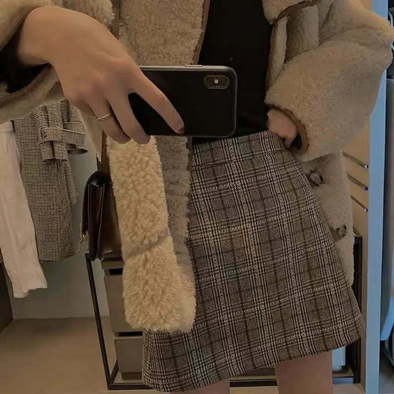 Plaid Sway & Chic Mini Skirt - Y2K Fashion Statement with Coquette Aesthetic Twist