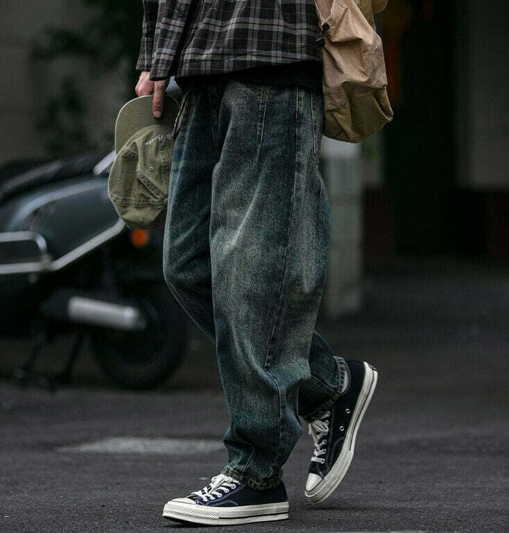 REKNAT Tapered Jeans with Keychain - Y2K Fashion Staple for Coquette Aesthetic Enthusiasts