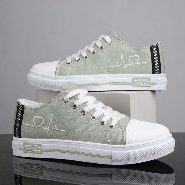 Retro Sneakers Heartbeat Design - Y2K Aesthetic Shoes for Niche Women's Fashion