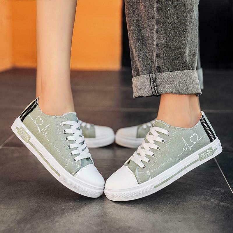 Retro Sneakers Heartbeat Design - Y2K Aesthetic Shoes for Niche Women's Fashion