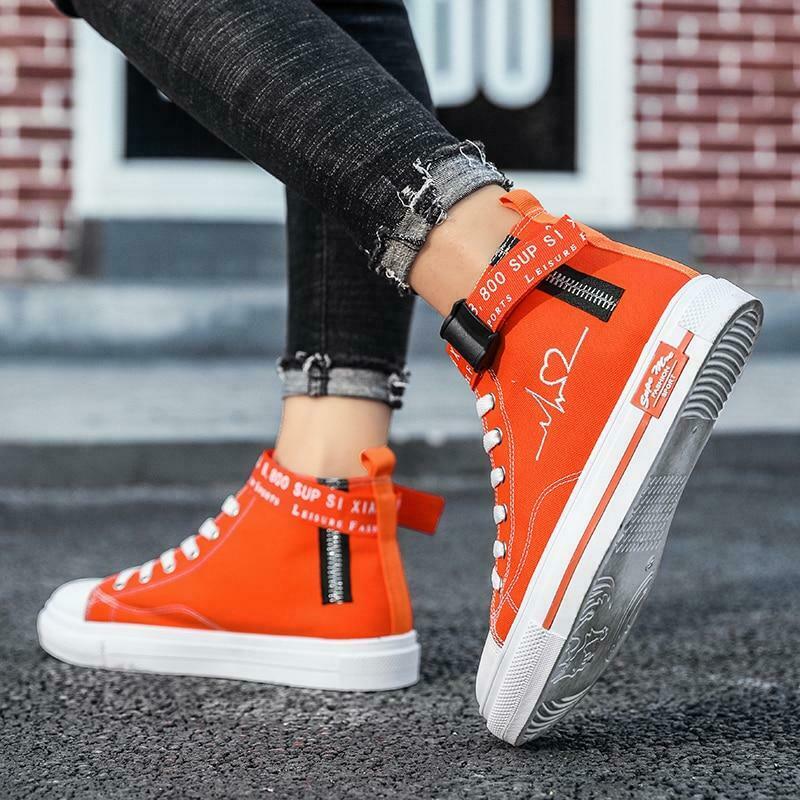 Retro Sneakers Heartbeat Design - Y2K Aesthetic Shoes for Niche Women's Fashion