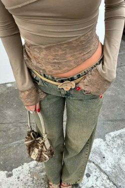 Sophia's Coquette Lace Tee: Y2K Fashion Aesthetic with Grunge and Pastel Goth Vibes