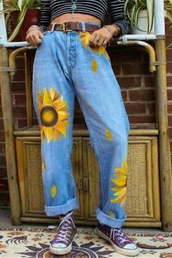 Sunflowers Mom Jeans - Y2K Fashion Denim with Coquette Aesthetic and Grunge Style