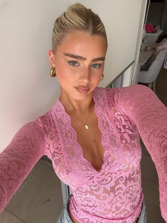 Valerian V-Neck Lace Top - Y2K Fashion Coquette Aesthetic Grunge Style Cute Tops Pastel Goth