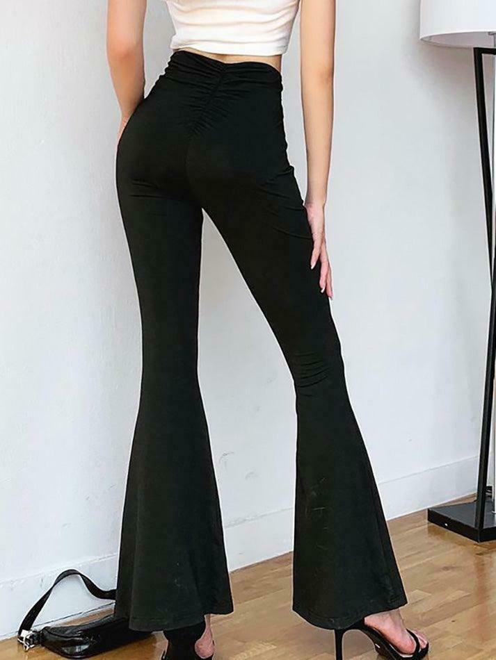 Vintage-Inspired Cargo Skirt in Y2K Style with Coquette Aesthetic and Grunge Vibes