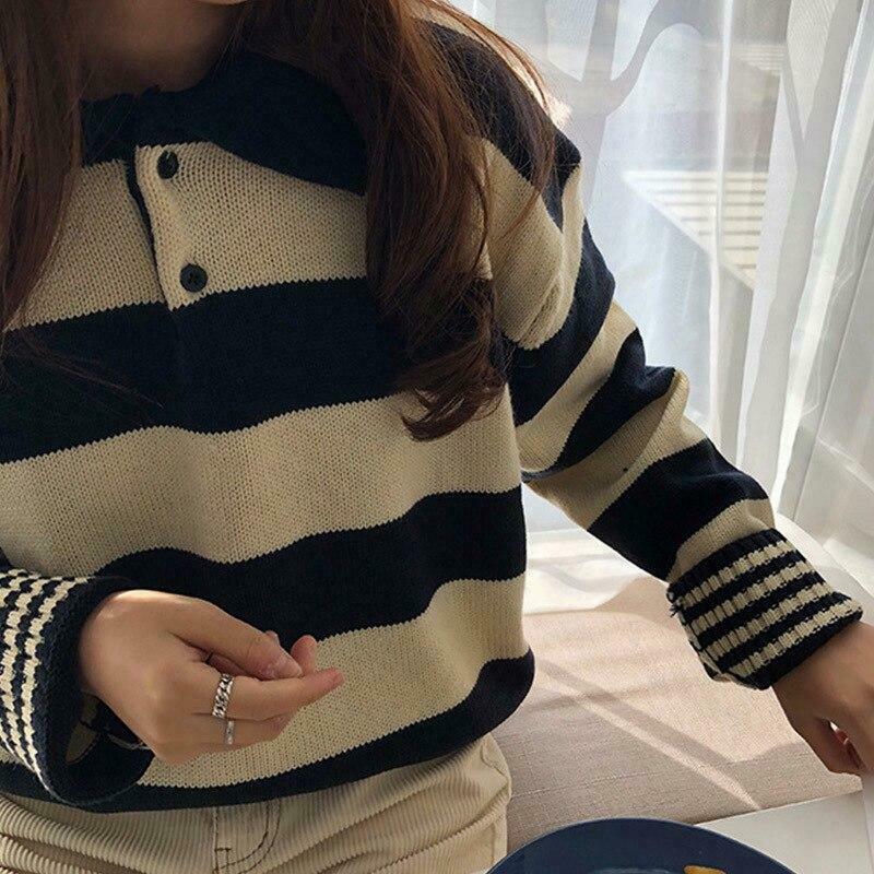 Vintage 90s Aesthetic Sweater: Y2K Fashion for Women - Coquette & Grunge Style Tops