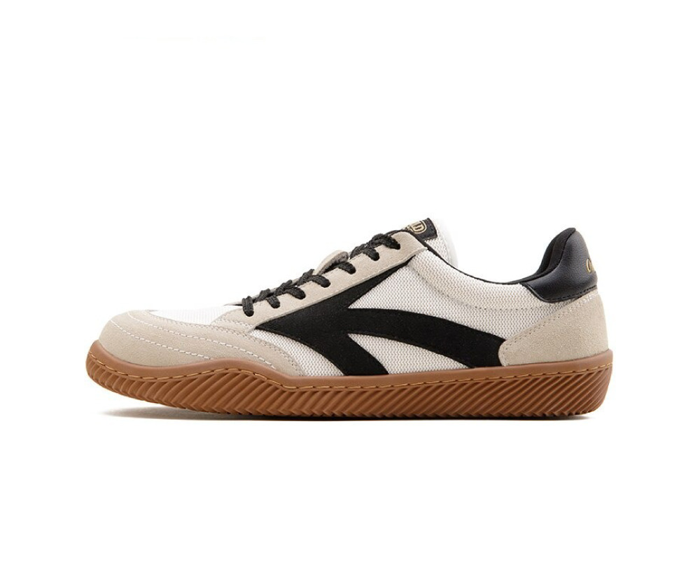 Vintage Aesthetic Y2K Sneakers - Coquette Grunge with Pastel Goth Vibes