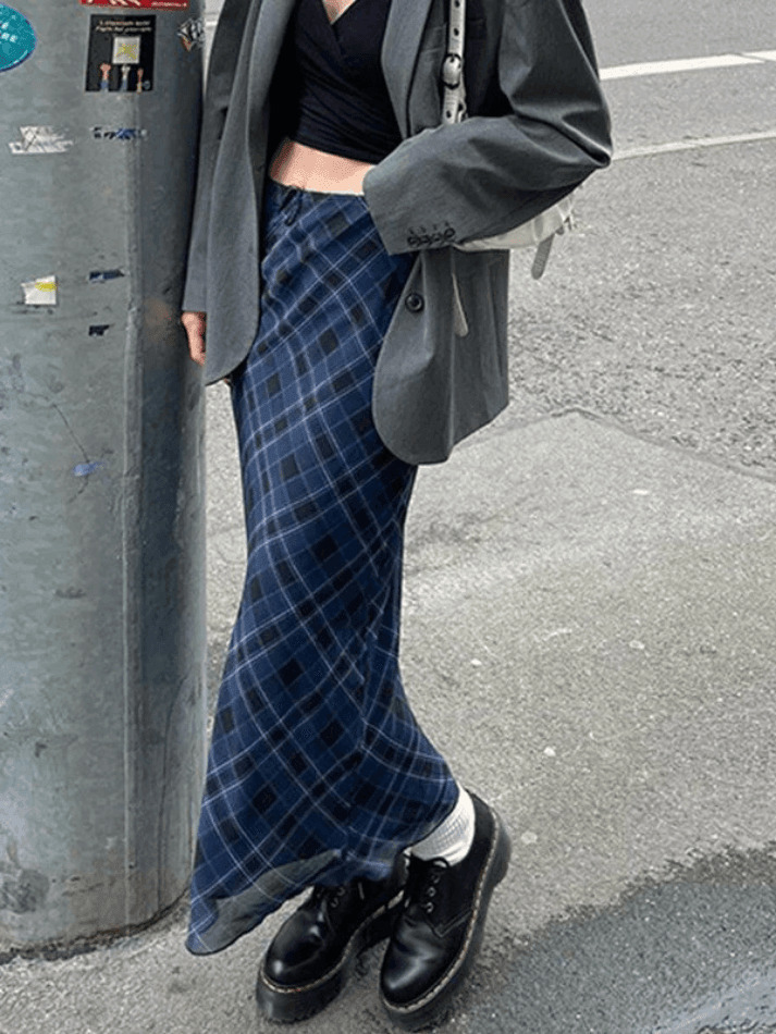 Vintage Checkered Maxi Skirt in Y2K Fashion Style for Coquette and Grunge Aesthetic Women