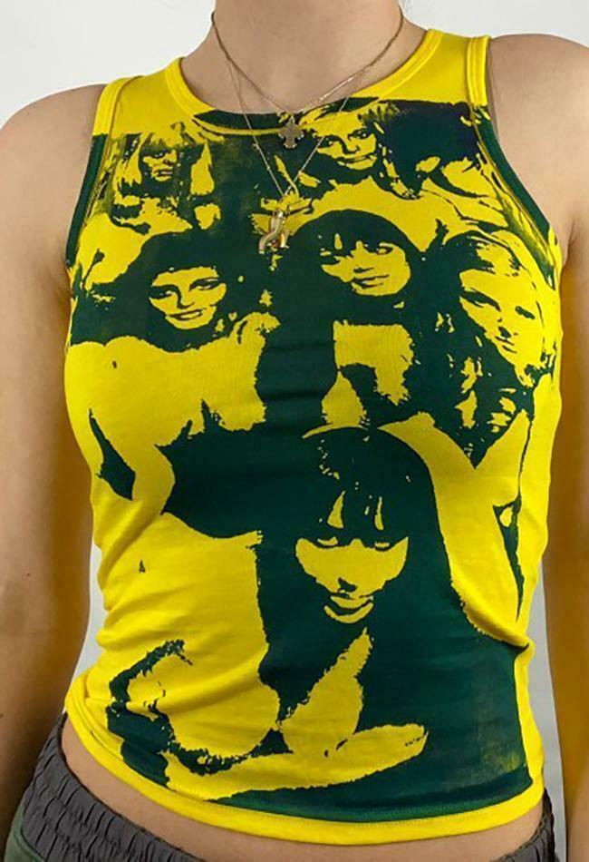 Vintage Girl Graphic Crop Tank - Y2K Aesthetic Coquette Style with Grunge & Pastel Goth Vibes