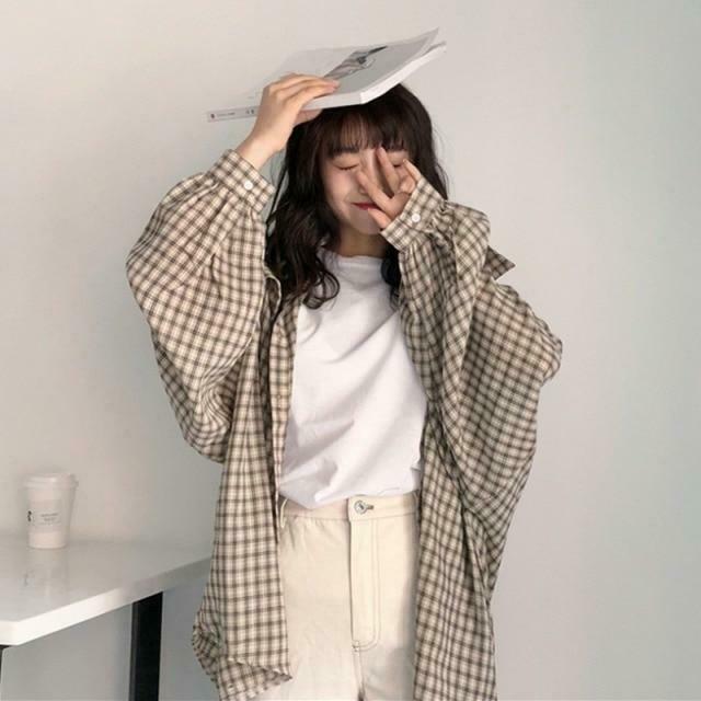 Vintage Loose Shirt: 90s Aesthetic for Women - Y2K Fashion with Coquette and Grunge Aesthetics