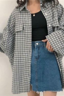 Vintage Loose Shirt: 90s Aesthetic for Women - Y2K Fashion with Coquette and Grunge Aesthetics