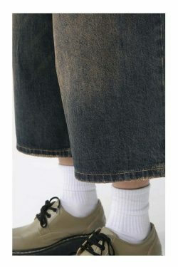 Vintage Washed Baggy Denim Shorts for a Nostalgic Y2K Aesthetic
