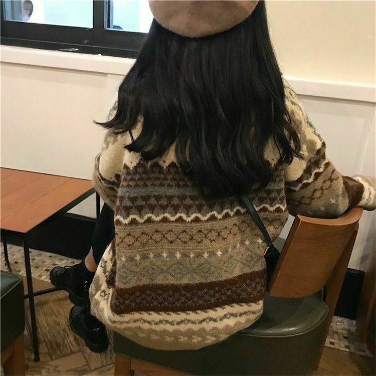 Vintage Winter Sweater: Y2K Aesthetic Coquette Style with Grunge Flair and Pastel Goth Vibes