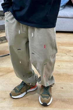Vintage Y2K Aesthetic Embroidered Jeans - Coquette Style with Grunge & Pastel Goth Vibes