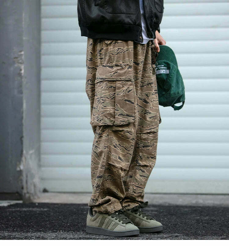 Y2K Aesthetic Camo Cargo Pants: Coquette Style Grunge Fashion for Women