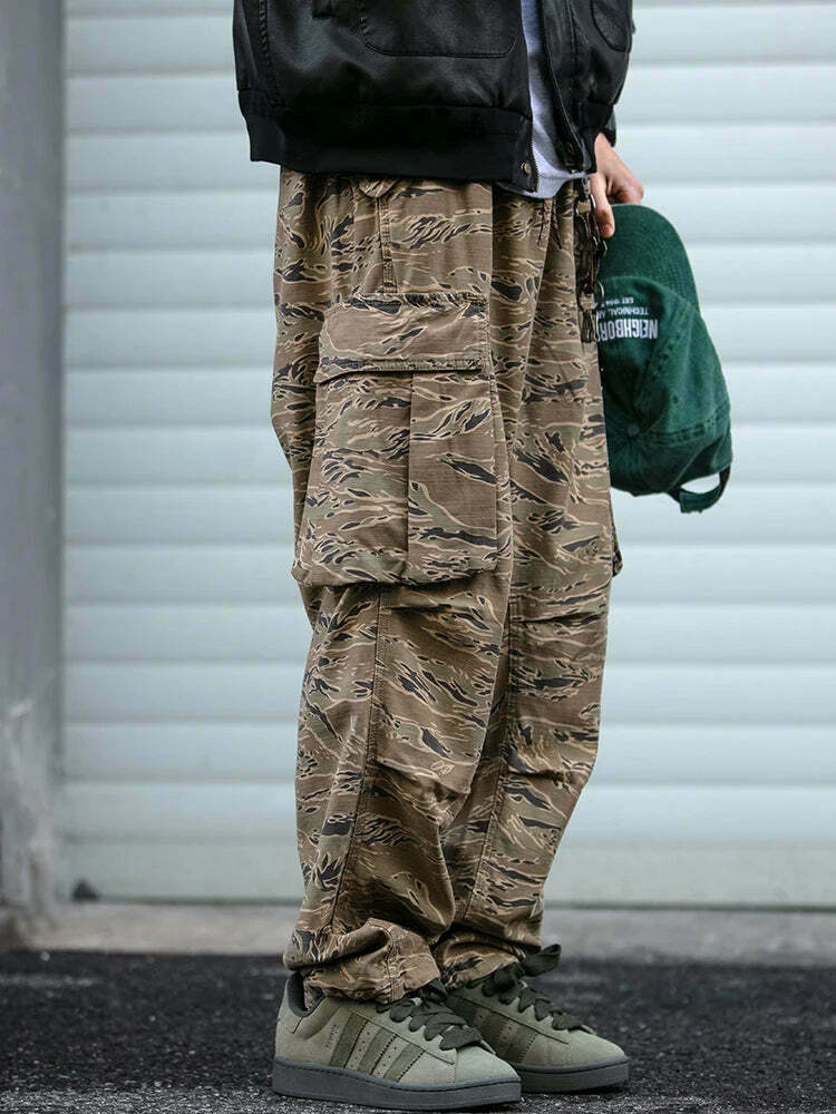 Y2K Aesthetic Camo Cargo Pants: Coquette Style Grunge Fashion for Women