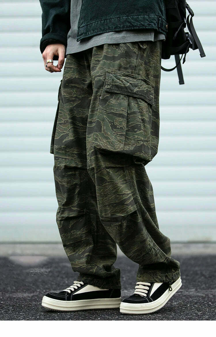 Y2K Aesthetic Camo Cargo Pants: Coquette Style Grunge Fashion for Women