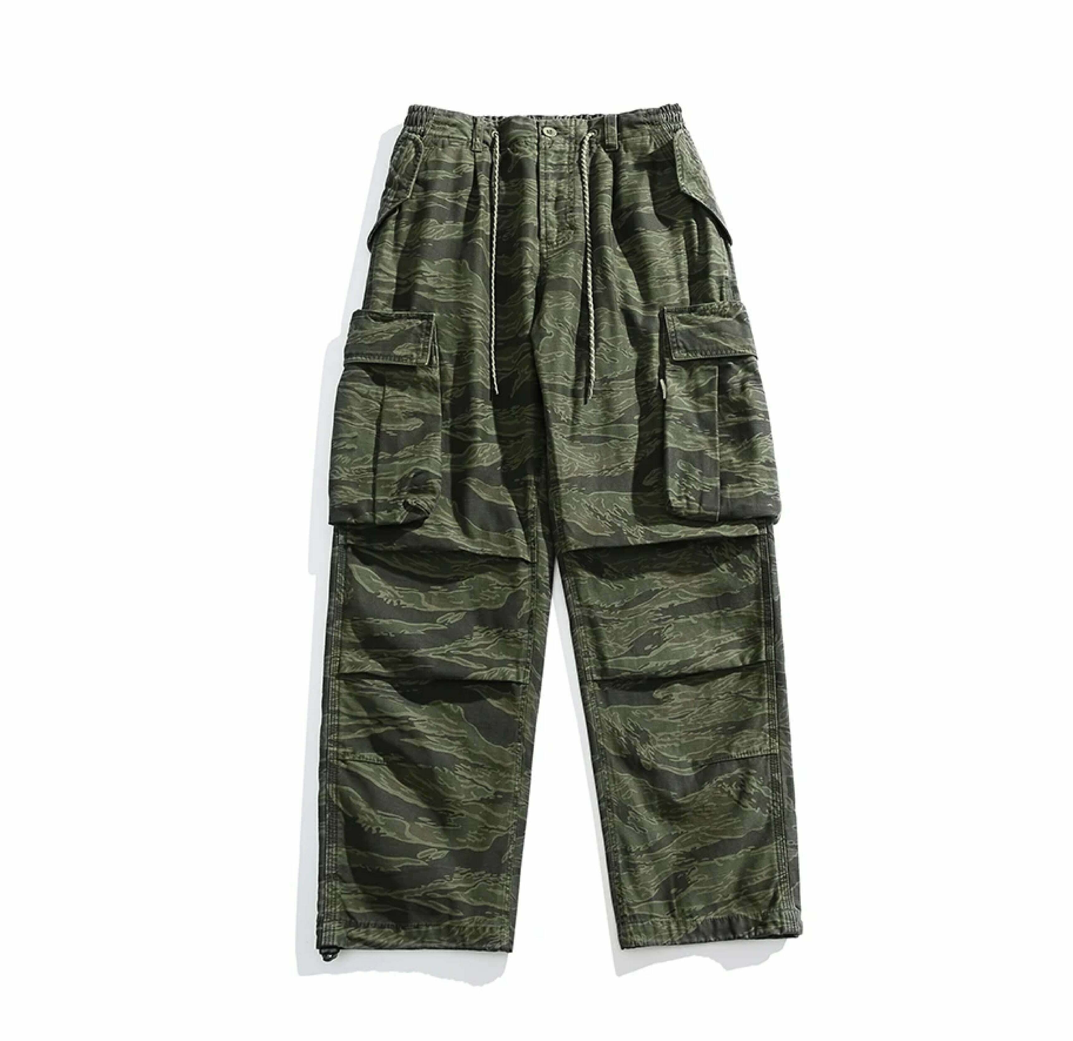 Y2K Aesthetic Camo Cargo Pants: Coquette Style Grunge Fashion for Women