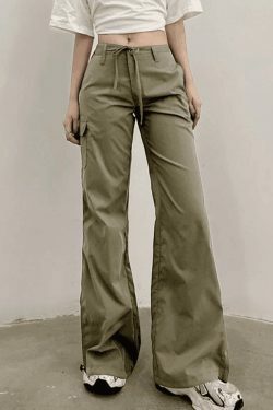 Y2K Aesthetic Cargo Skirt: Coquette Grunge with Pastel Goth & Old Money Elegance