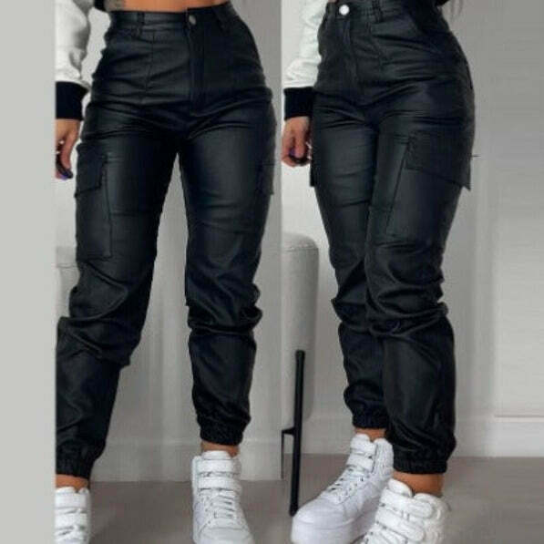 Y2K Aesthetic Cargo Skirt: Coquette Grunge with Pastel Goth Vibes