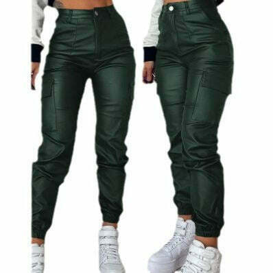 Y2K Aesthetic Cargo Skirt: Coquette Grunge with Pastel Goth Vibes